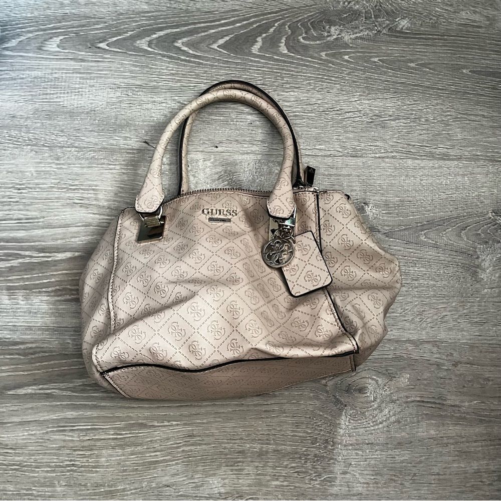 Beautiful GUESS Women's Tan Beige Logo Print Large Tote Bag Handbag Purse